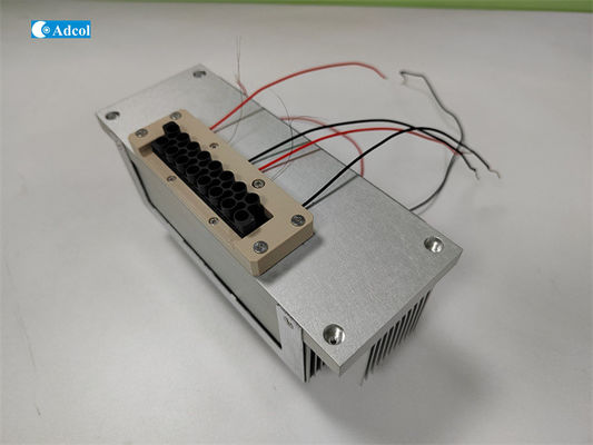 4 دبوس Molex Peltier البرودة الحرارية الكهربائية 300W طريقة التبريد السائل